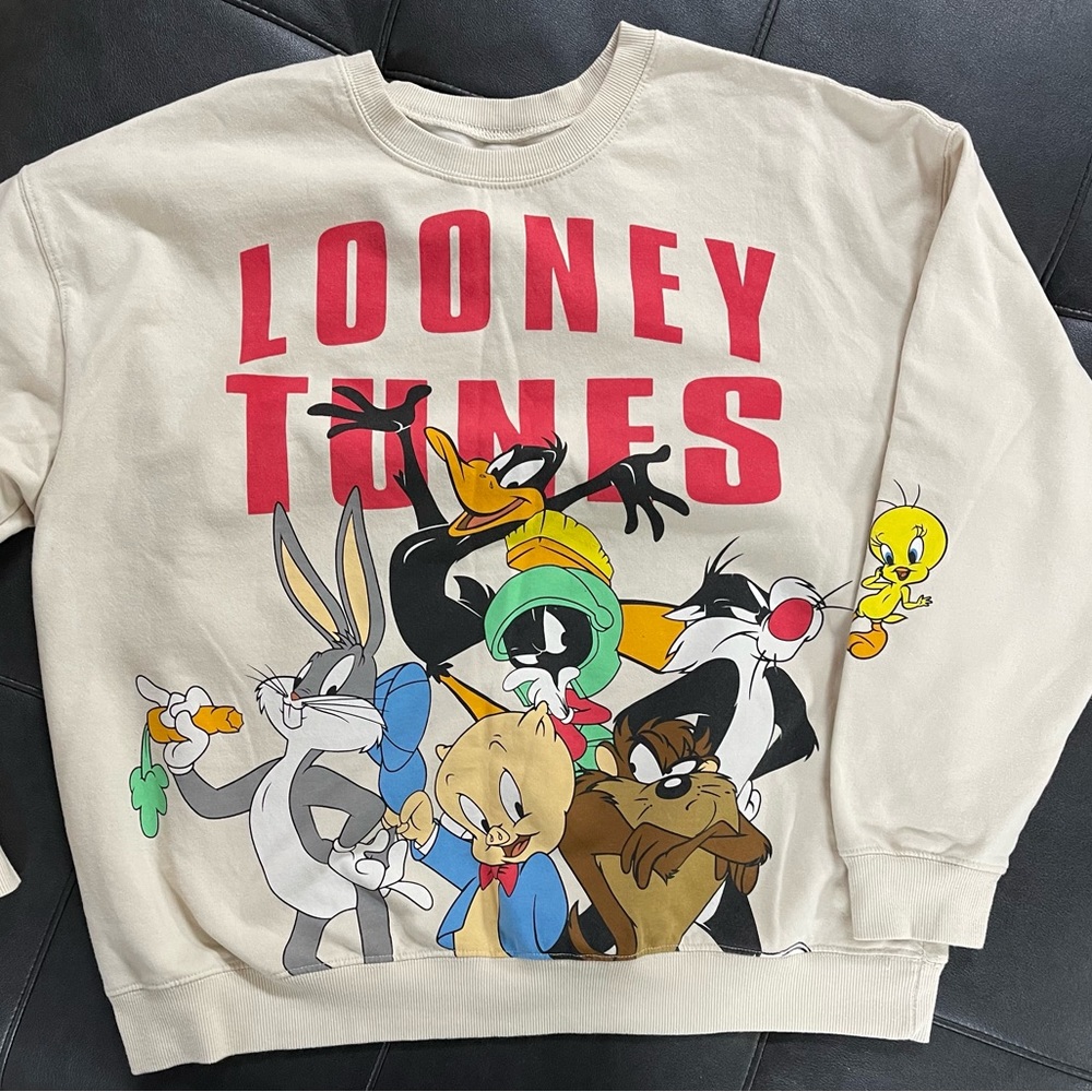 Looney Tunes Sweatshirt